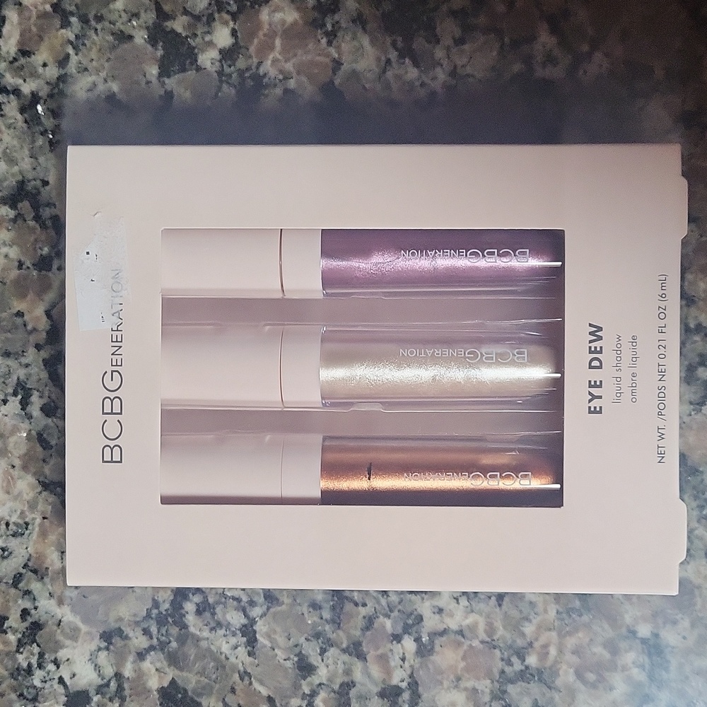 BCBG Generation EYE Dew box of 3 liquid eyeshadow new in box each .21 fl oz